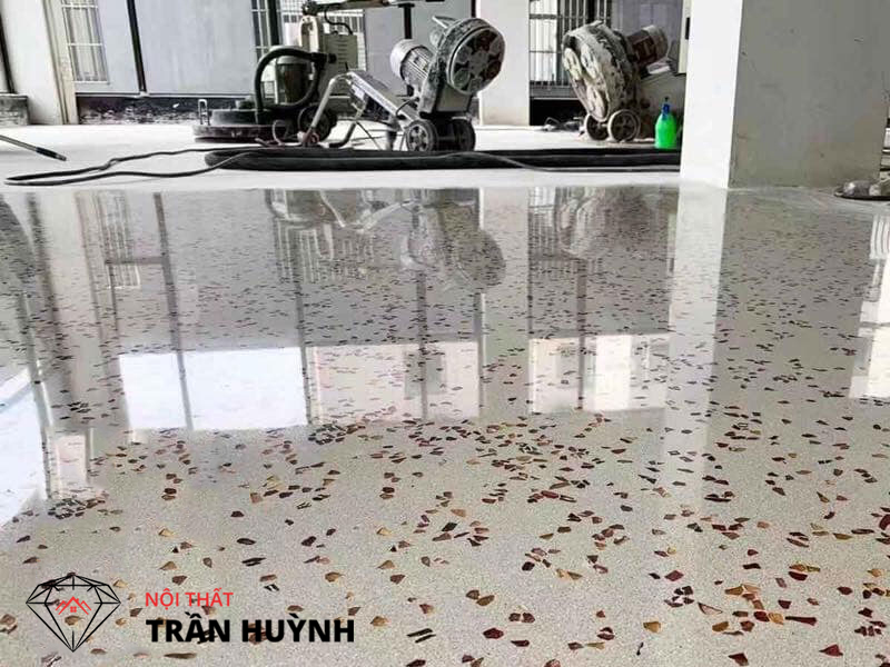 Cách phục hồi sàn đá mài terrazzo sáng bóng như mới