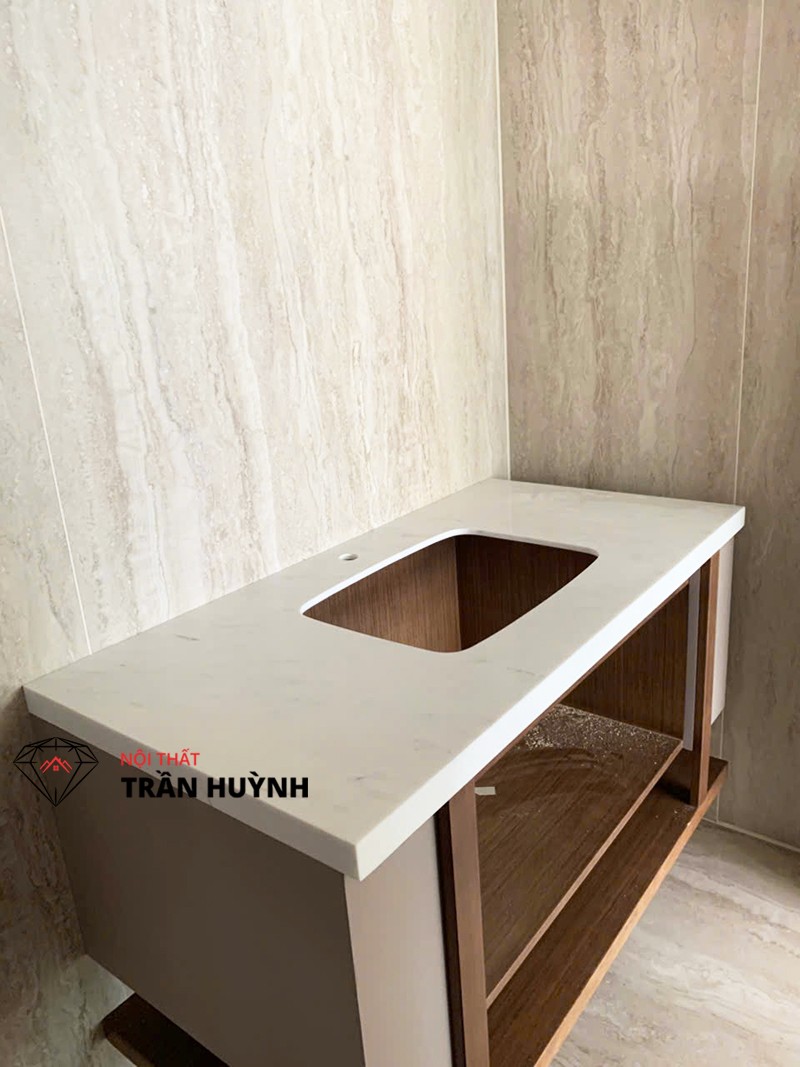 Dự Án Thảo Điền Quận 2: Mặt Bàn Lavabo Đá Vân Mây Sang Trọng