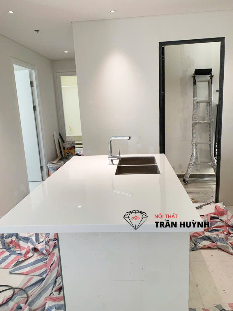 Masteri Quận 9 | Thi Công Mặt Bàn Đảo, Lavabo, Bồn Tắm Bằng Đá Solid Surface – Tinh Tế Từng Chi Tiết