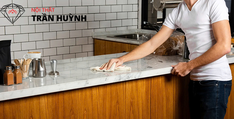 Cách Làm Sạch Bàn Đá Nhân Tạo Nhanh – Sạch – Không Làm Xước Bề Mặt