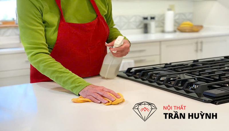 Cách Làm Sạch Bàn Đá Nhân Tạo Nhanh – Sạch – Không Làm Xước Bề Mặt