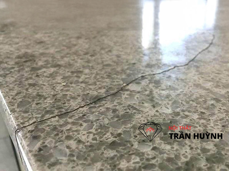 Cách Xử Lý Đá Nhân Tạo Bị Nứt – Giải Pháp Nhanh Gọn, Chi Phí Hợp Lý