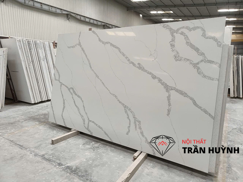 Đá Nhân Tạo Gốc Thạch Anh Là Gì? Ưu Điểm, Ứng Dụng Và Báo Giá Mới Nhất