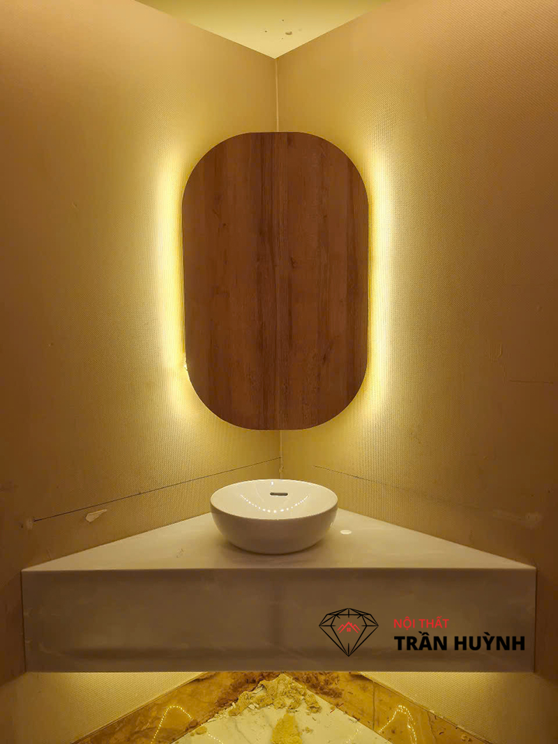 Dự Án Mặt Lavabo Đá Trắng Vân Mây Cascade Haze Tại Quận 1 – Vẻ Đẹp Tinh Tế Giữa Lòng Sài Gòn