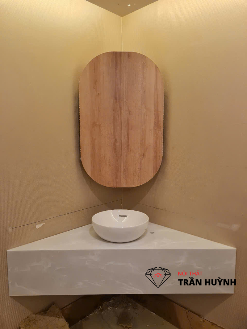 Dự Án Mặt Lavabo Đá Trắng Vân Mây Cascade Haze Tại Quận 1 – Vẻ Đẹp Tinh Tế Giữa Lòng Sài Gòn