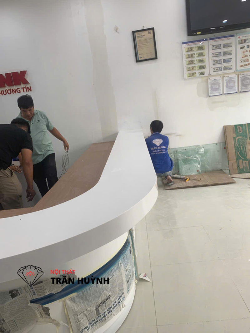 Dự Án CN VietinBank: Quầy Giao Dịch Đá Solid Surface tại Cần Thơ
