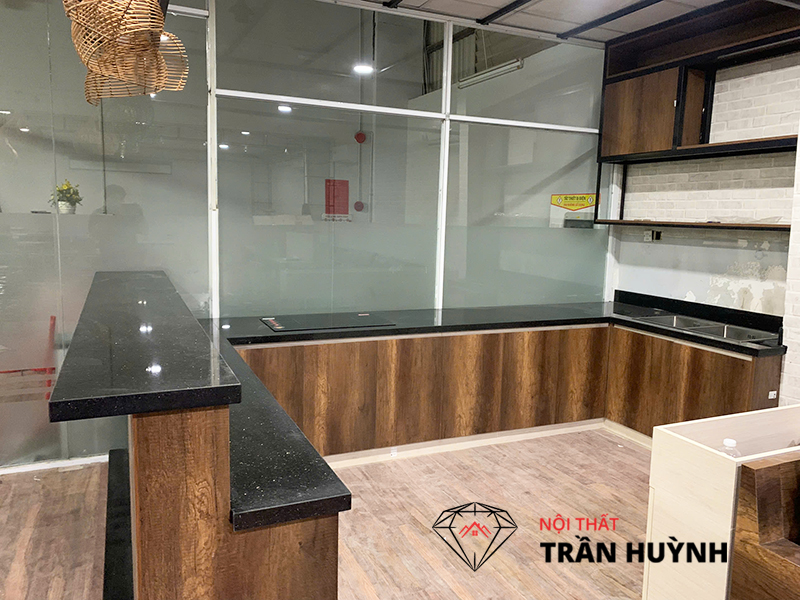 Hình ảnh Bếp Đá Granite Kim Sa Trung Đen – Công Trình Thực Tế Tại Đông Hưng Thuận