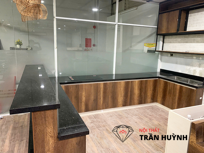 Hình ảnh Bếp Đá Granite Kim Sa Trung Đen – Công Trình Thực Tế Tại Đông Hưng Thuận