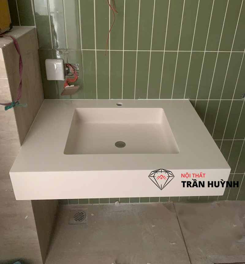Hình ảnh thi công thực tế Lavabo Đá Solid Surface Treo Tường tại Vinhomes Central 3
