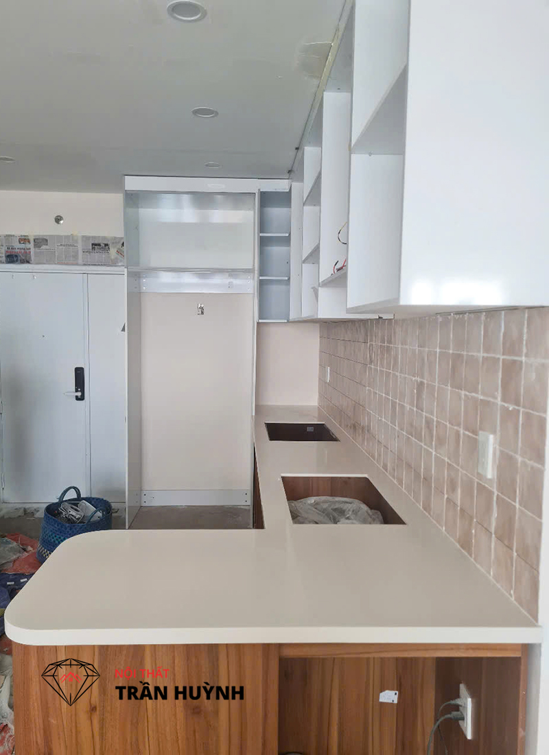 Dự Án Tân Phú: Mặt Bếp Đá Solid Surface Mã C102 Dẫn Đầu Xu Hướng