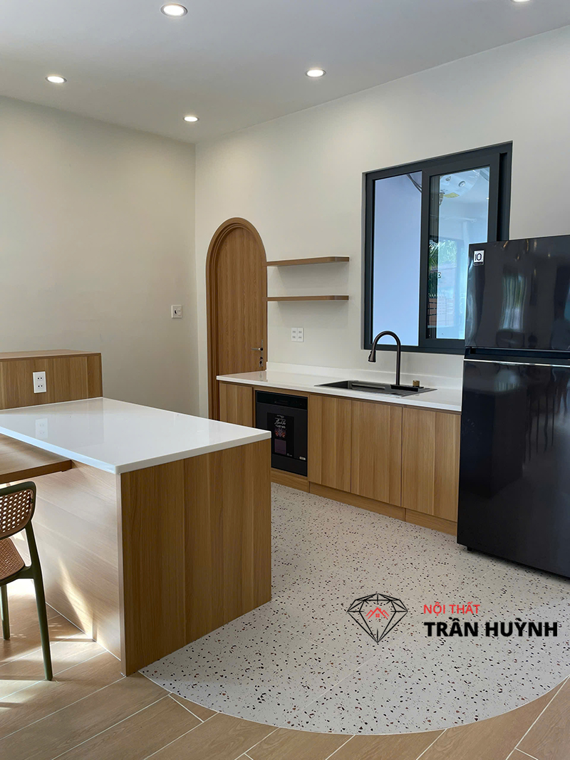 Dự Án Xuân Lộc Đồng Nai: Ốp Mặt Bếp Và Bàn Đảo Bằng Đá Solid Surface Màu Trắng Sang Trọng
