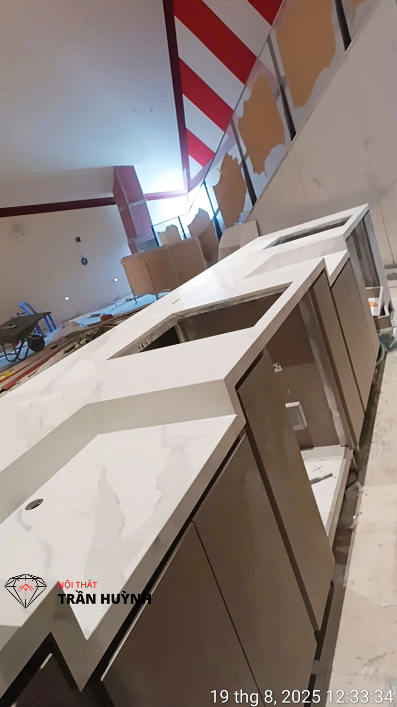 Hình Ảnh thực tế Quầy Bar Đá Nhân Tạo Lamar Vân Mây Tại Aeon Tân An Long An