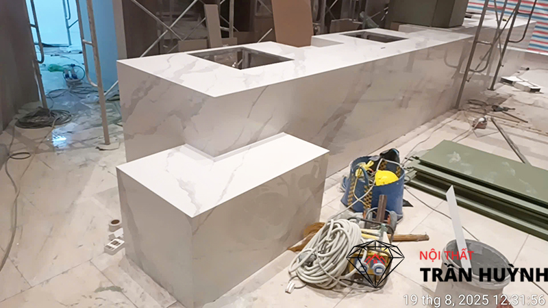 Dự Án Quầy Bar Đá Nhân Tạo Lamar Vân Mây Tại Aeon Tân An Long An