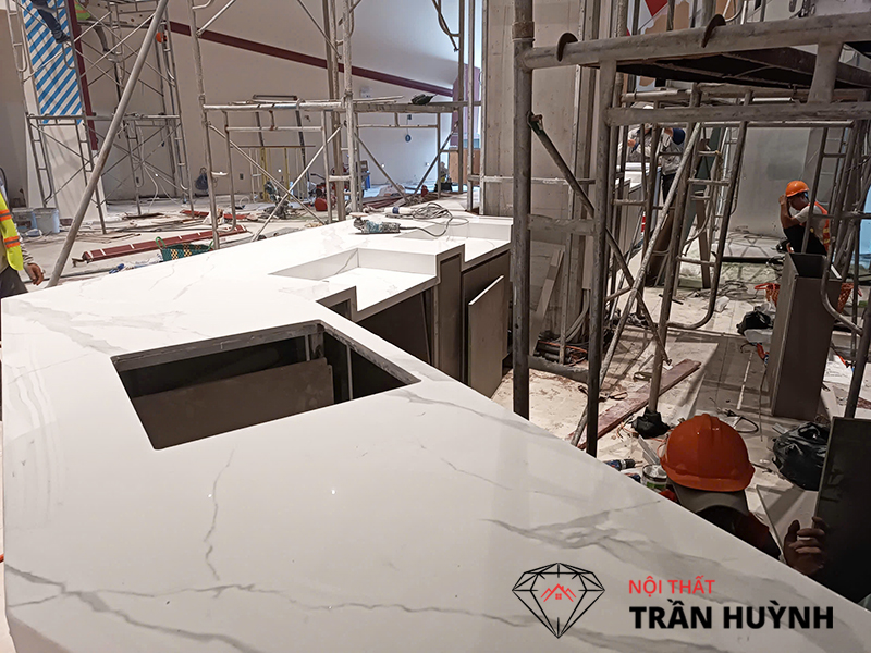 Hình Ảnh thực tế Quầy Bar Đá Nhân Tạo Lamar Vân Mây Tại Aeon Tân An Long An