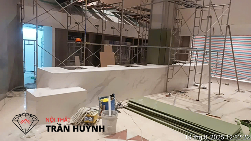 Hình Ảnh thực tế Quầy Bar Đá Nhân Tạo Lamar Vân Mây Tại Aeon Tân An Long An