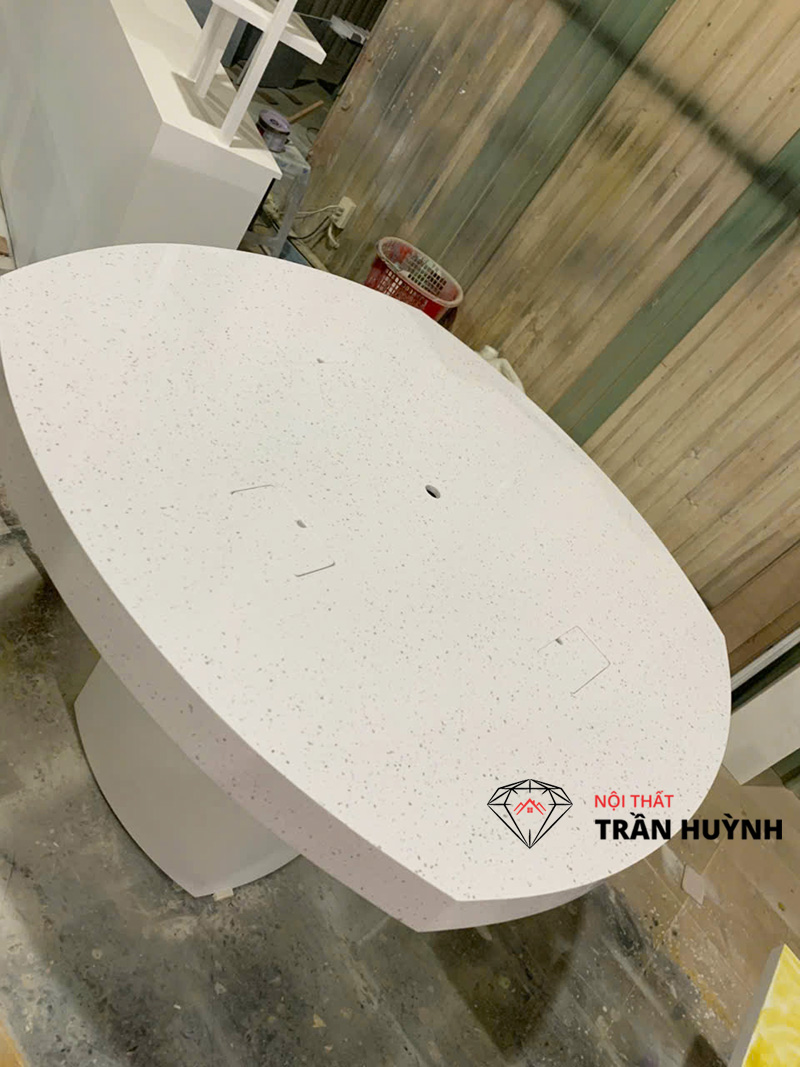 Mặt Bàn Đá Solid Surface CP302 Tại Công Trình Chí Lực Việt