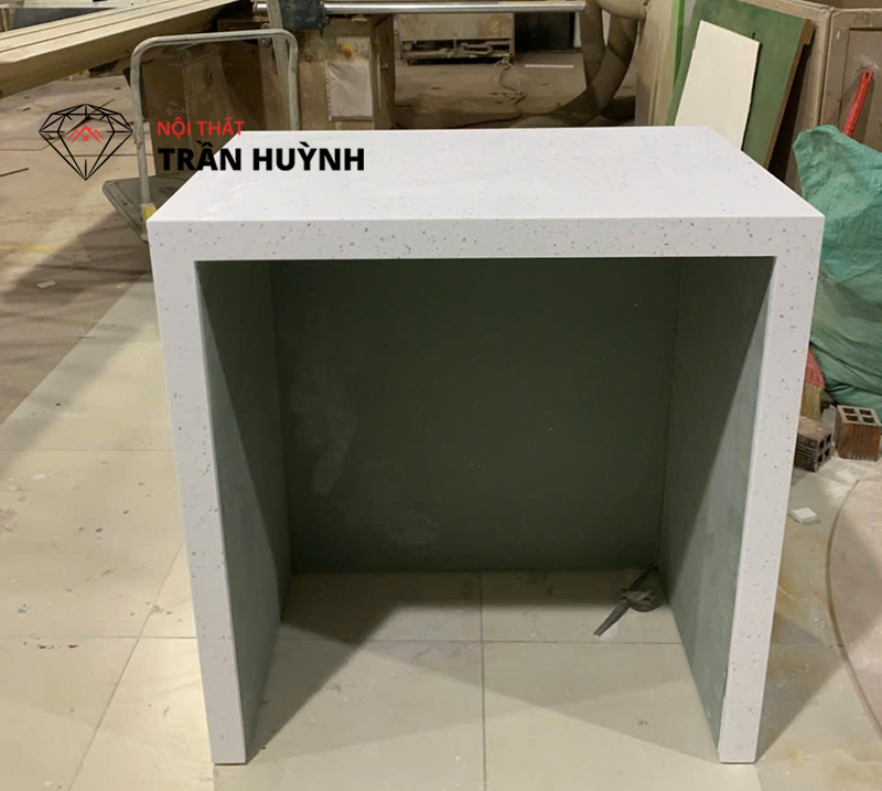 Mặt Bàn Đá Solid Surface CP302 Tại Công Trình Chí Lực Việt