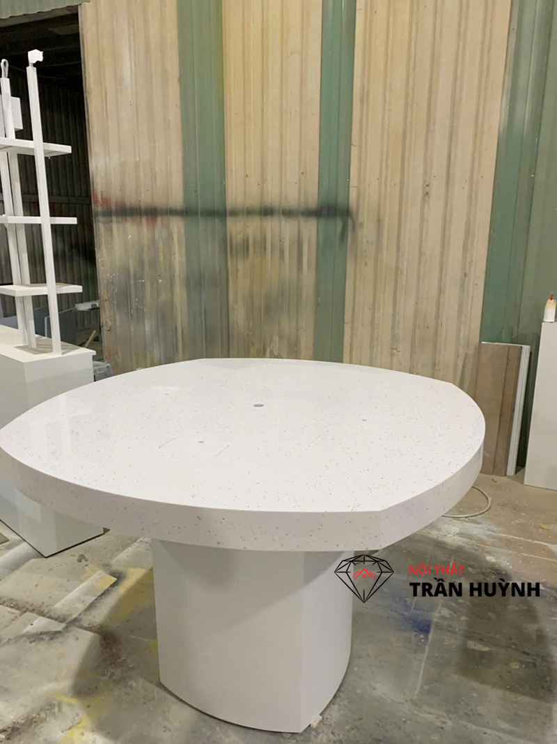 Mặt Bàn Đá Solid Surface CP302 Tại Công Trình Chí Lực Việt