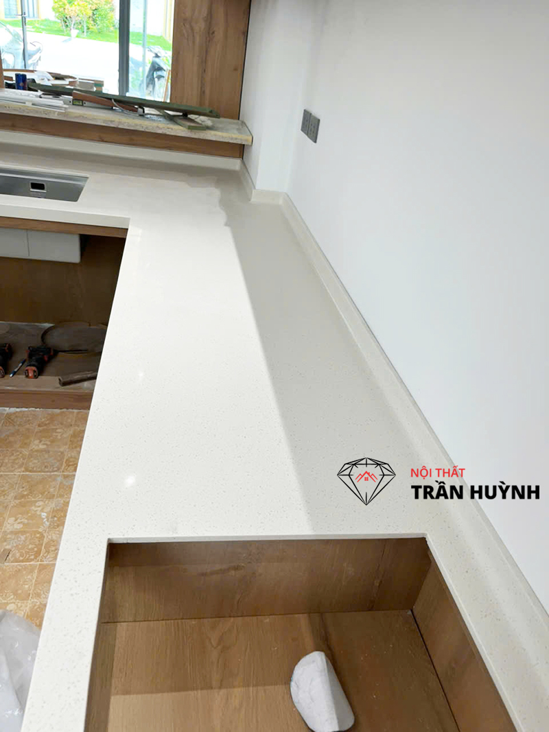 Thi Công Mặt Bếp, Mặt Lavabo Đá Mã C109 Tại Meyhomes Capital Phú Quốc – Dự Án Đẳng Cấp 2025