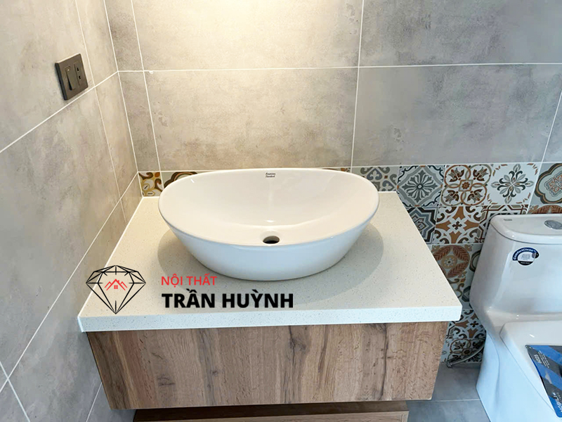 Thi Công Mặt Bếp, Mặt Lavabo Đá Mã C109 Tại Meyhomes Capital Phú Quốc – Dự Án Đẳng Cấp 2025
