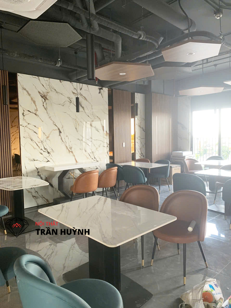 Dự Án Thi Công Thực Tế Tại Bcons Dĩ An Bình Dương – Hạng Mục Quầy Buffet, Quầy Bar, Quầy Lễ Tân, Bàn Ăn & Lavabo Đá Solid Surface Cao Cấp