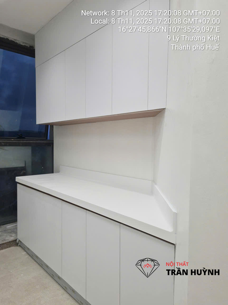 Thi Công Đá Solid Surface Tại Bệnh Viện Quốc Tế Huế – Hoàn Thiện Quầy Lễ Tân, Mặt Bếp & Lavabo Hiện Đại