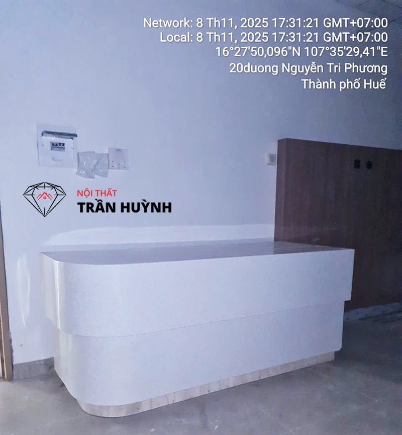 Thi Công Đá Solid Surface Tại Bệnh Viện Quốc Tế Huế – Hoàn Thiện Quầy Lễ Tân, Mặt Bếp & Lavabo Hiện Đại