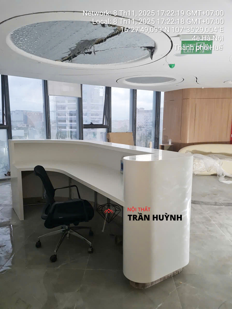 Thi Công Đá Solid Surface Tại Bệnh Viện Quốc Tế Huế – Hoàn Thiện Quầy Lễ Tân, Mặt Bếp & Lavabo Hiện Đại