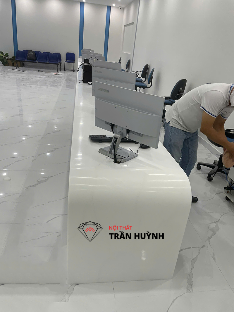 Dự Án Thi Công Quầy Đá Vân Mây VM001 Tại Vina Phone Quận 5 – Hoàn Thiện Công Trình 26 Nguyễn Thị