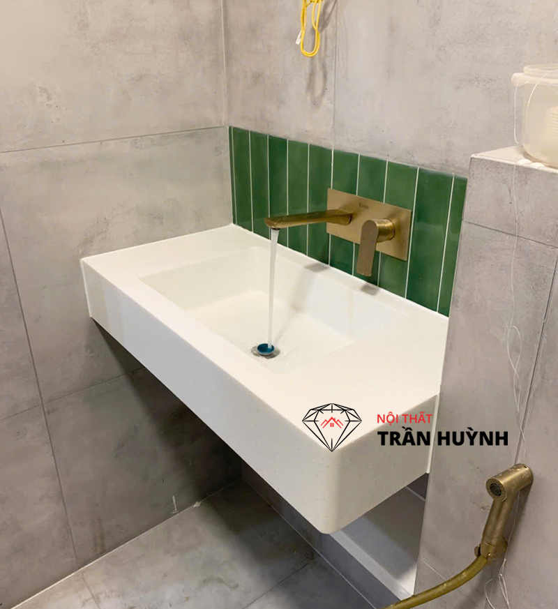 Dự Án Lavabo Trắng Treo Tường Tại Quận 11 – Thi Công Thực Tế Tại 154 Tôn Thất Hiệp P11