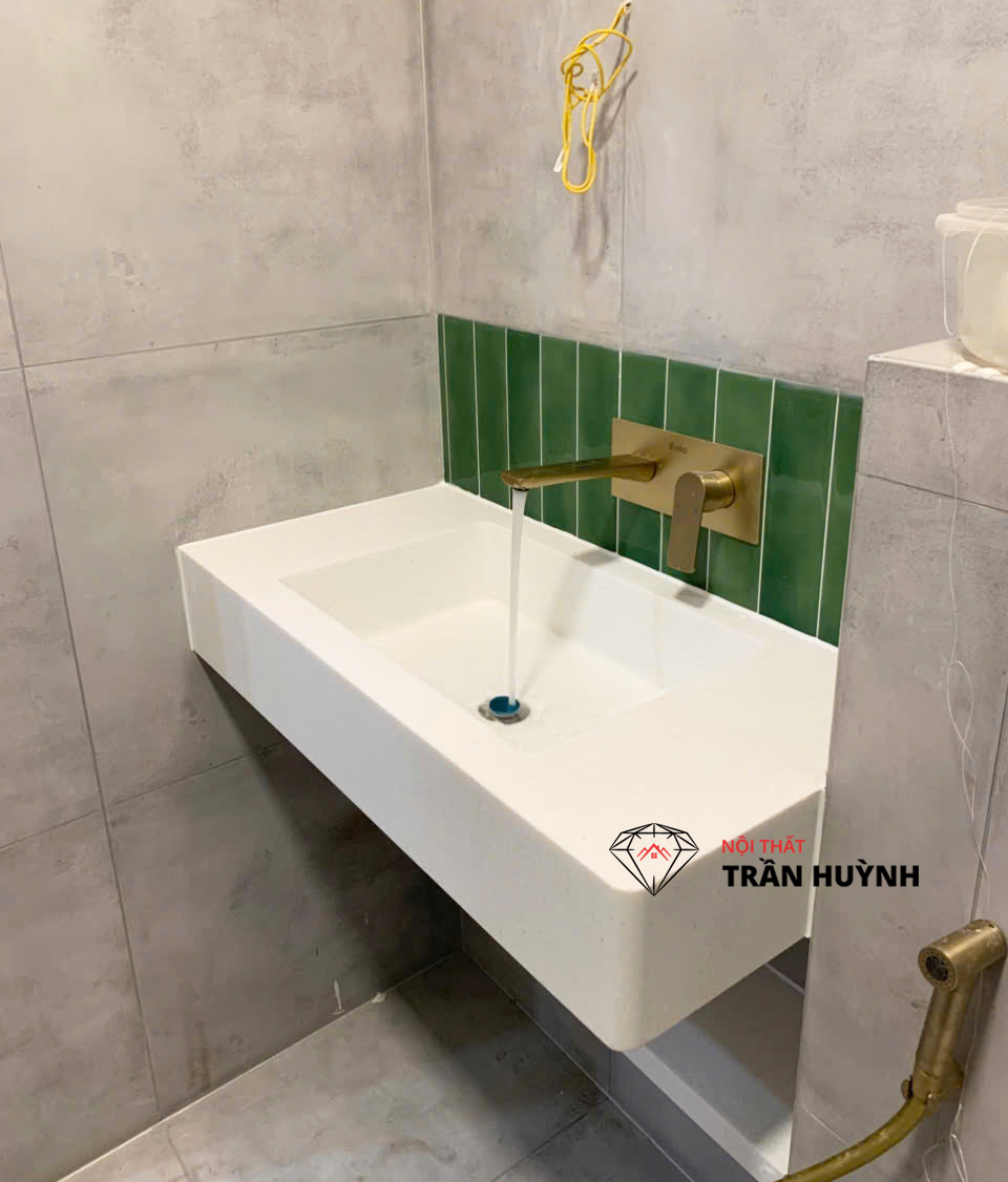 Dự Án Lavabo Trắng Treo Tường Tại Quận 11 – Thi Công Thực Tế Tại 154 Tôn Thất Hiệp P11