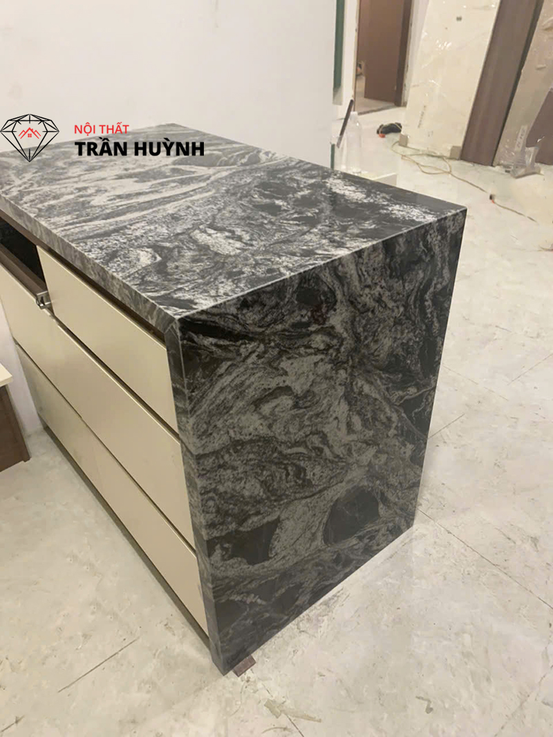 Hoàn Thiện Mặt Đá Granite Đen Sa Mạc Tại Lái Thiêu – Thuận An, Bình Dương | Giải Pháp Bền Đẹp Cho Không Gian Hiện Đại