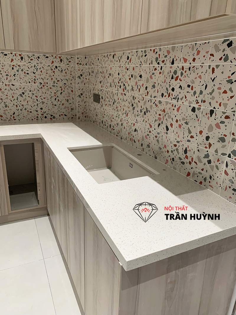 Hoàn Thiện Bếp Đá Kim Sa Trắng Tại Linh Đông – Thủ Đức