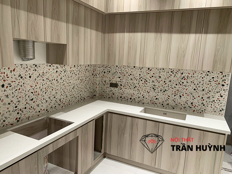 Hoàn Thiện Bếp Đá Kim Sa Trắng Tại Linh Đông – Thủ Đức