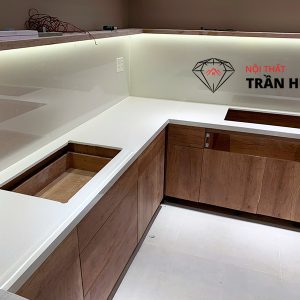 Hoàn Thiện Mặt Bếp Đá Trắng Nhân Tạo Cao Cấp Tại 2D3/3 Nguyễn Du – Thành Phố Mới Bình Dương