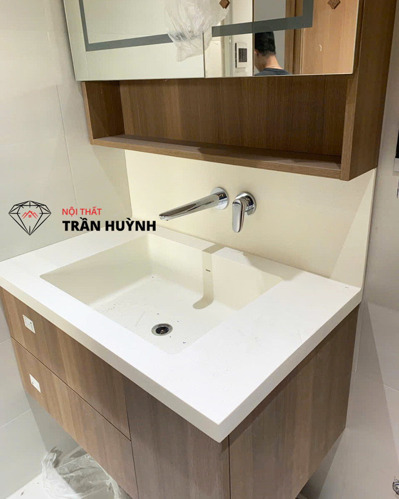 Chung Cư Hà Đô Nguyễn Văn Công – Thi Công Đá Solid Surface Mặt Bếp, Lavabo, Bàn Trang Điểm Cao Cấp
