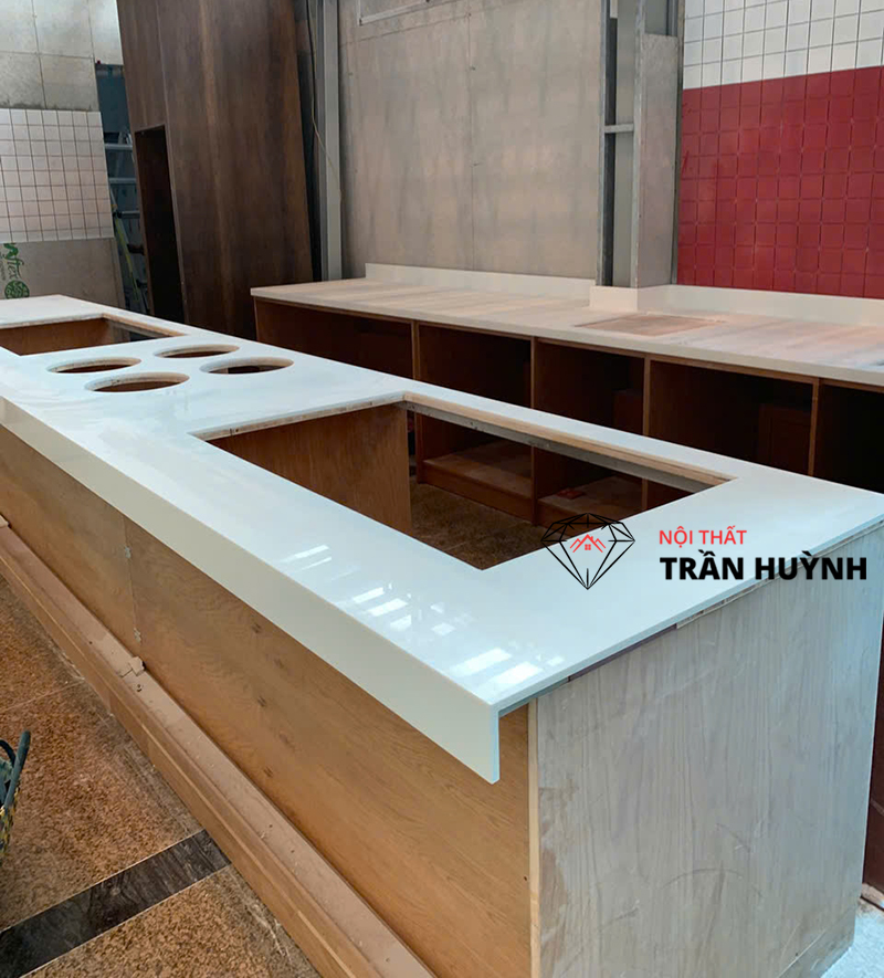 Hình ảnh thực tế dự án Thi Công Quầy Lễ Tân Đá Nhân Tạo Tại Sân Bay Cam Ranh