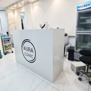 Quầy Đá Solid Surface Màu Trắng Tại 126-128 Đinh Tiên Hoàng – Tối Giản Nhưng Đầy Tinh Tế