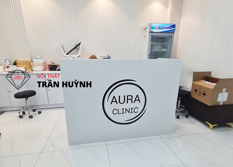 Quầy Đá Solid Surface Màu Trắng Tại 126-128 Đinh Tiên Hoàng – Tối Giản Nhưng Đầy Tinh Tế