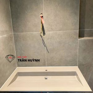 Dự Án Thi Công Lavabo Đá Solid Surface Treo Tường Tại Quận 2 Sang Trọng