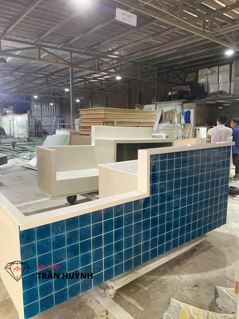 Dự Án Gia Công Quầy Lễ Tân Đá Solid Surface Tại Xuân Thới Thượng – Nhận Thiết Kế Theo Yêu Cầu