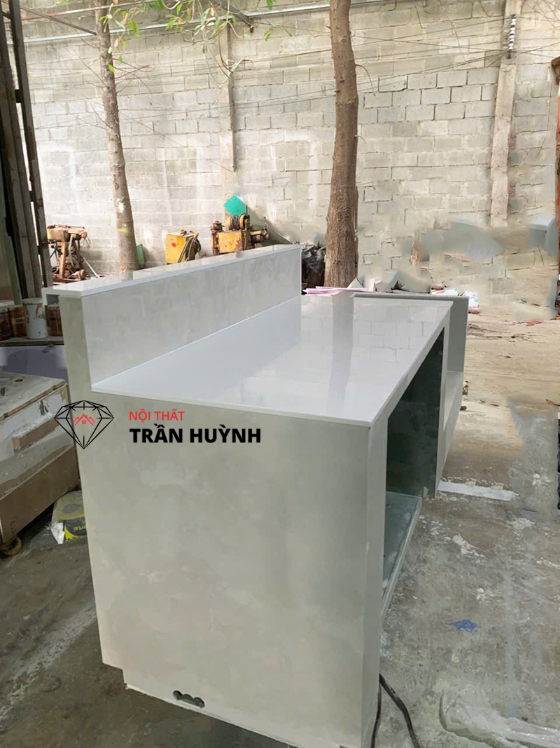 Dự Án Gia Công Quầy Lễ Tân Đá Solid Surface Tại Xuân Thới Thượng – Nhận Thiết Kế Theo Yêu Cầu